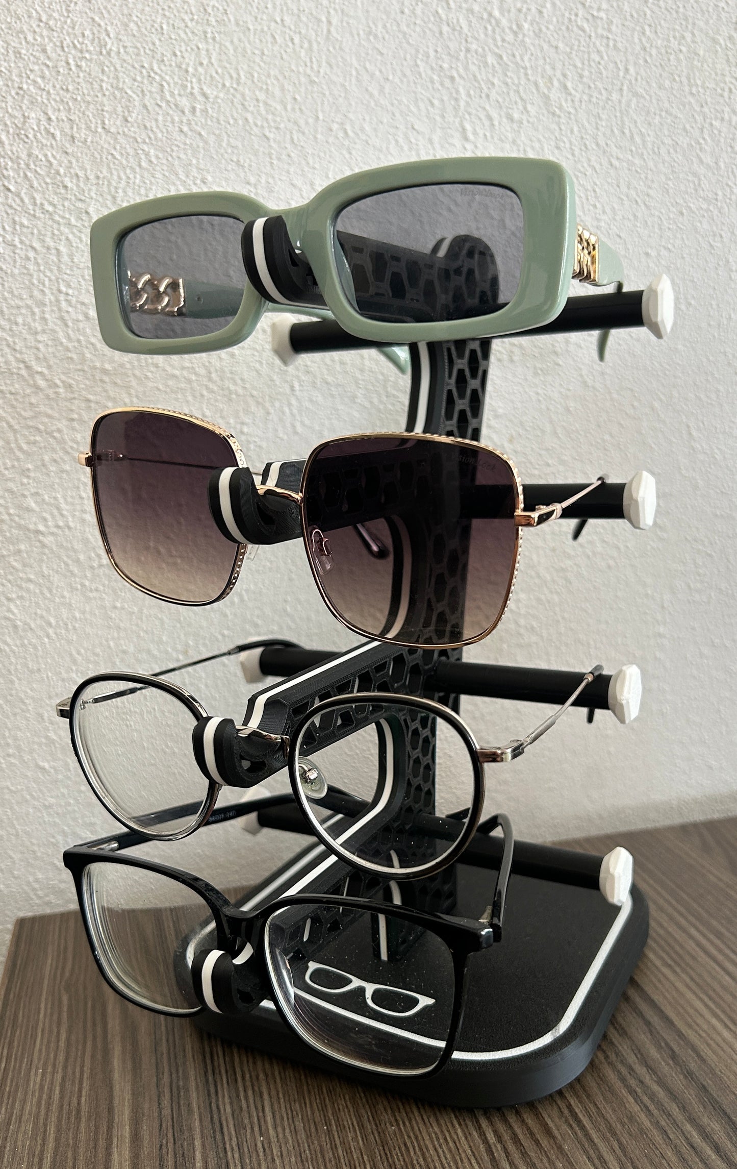 3D gedruckter Sonnenbrillenhalter für eine zwei oder vier Brillen